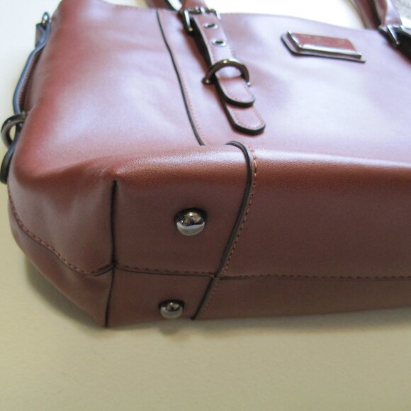 Elegant Brown Leather Tote Bag - Picture 12 of 16